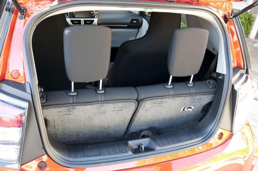 Багажник Scion iQ 2012 года  (фото 10 из 128)